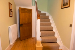 Entrance hall & stair