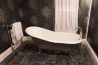 Roll top bath